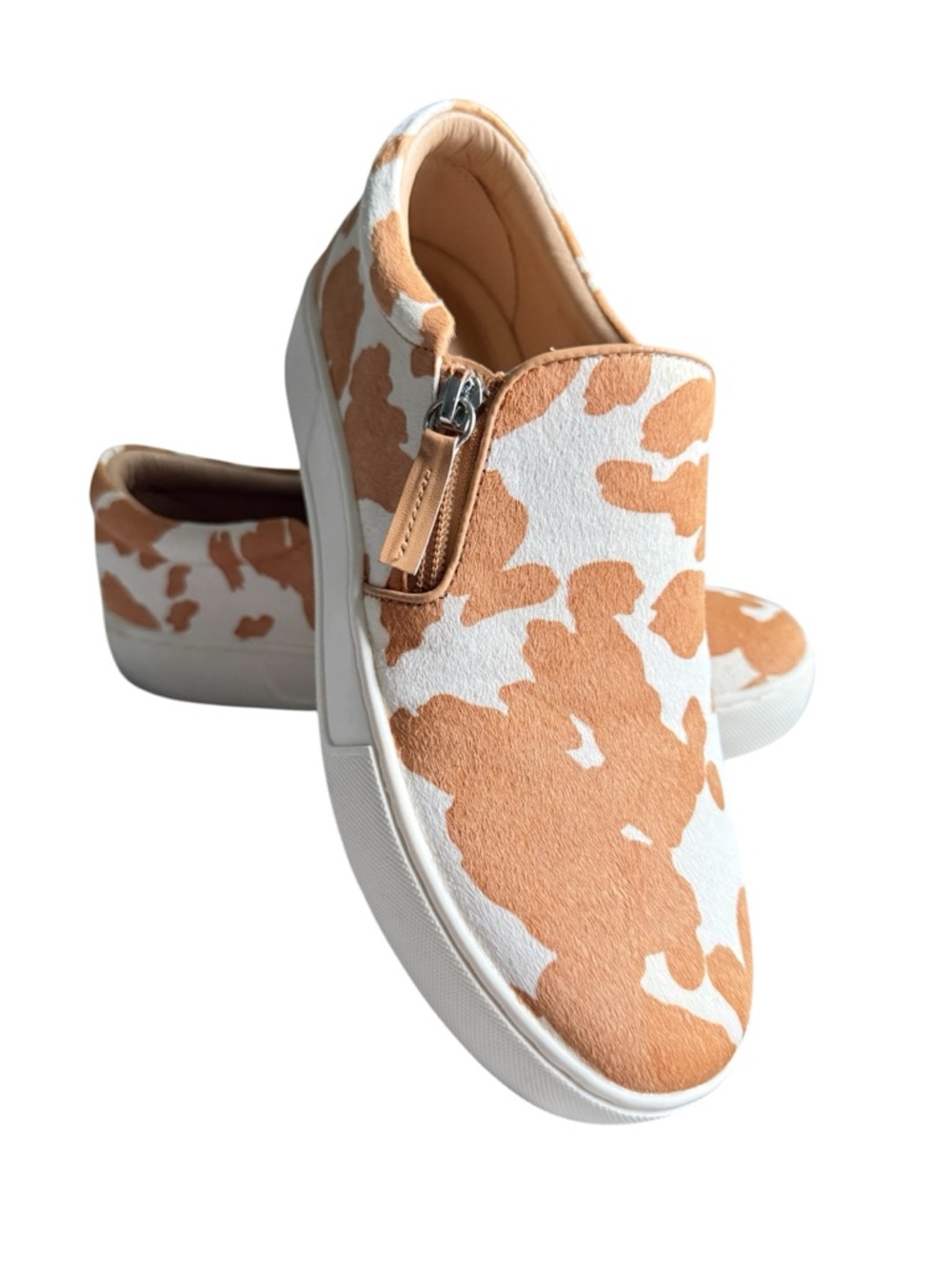 NEW! Very Volatile’s Normande animal print double zipper sneaker size 8